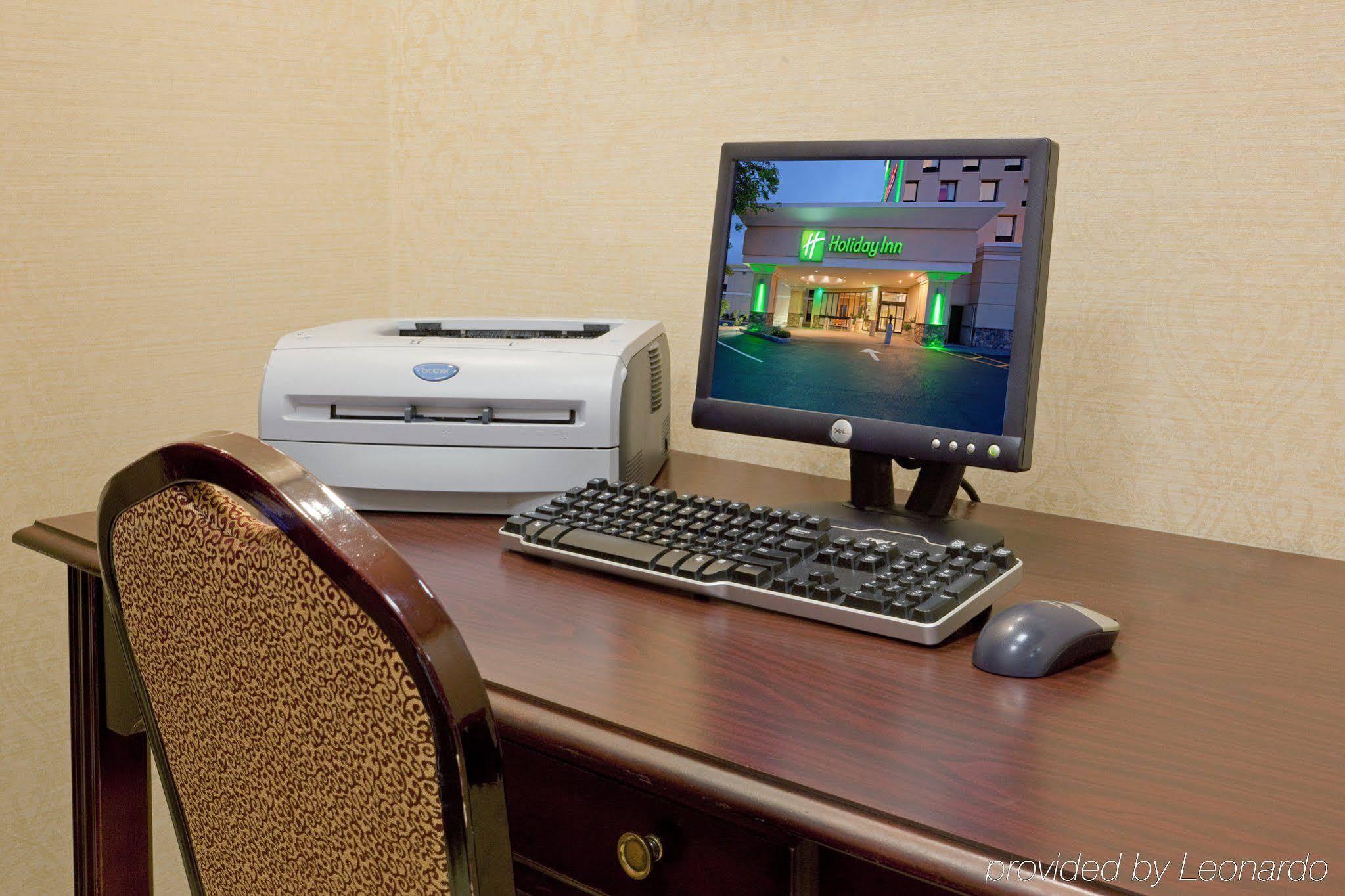 Boston - & Conference Center By Ihg 3* Dedham