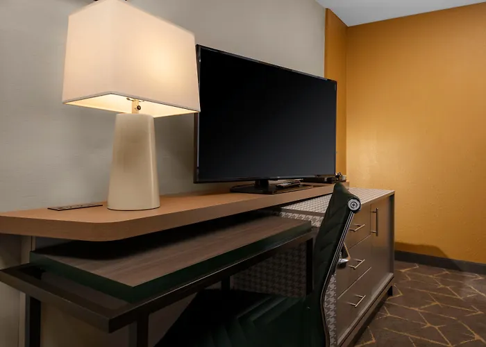 Holiday Inn Boston - Dedham Hotel & Conference Center By Ihg