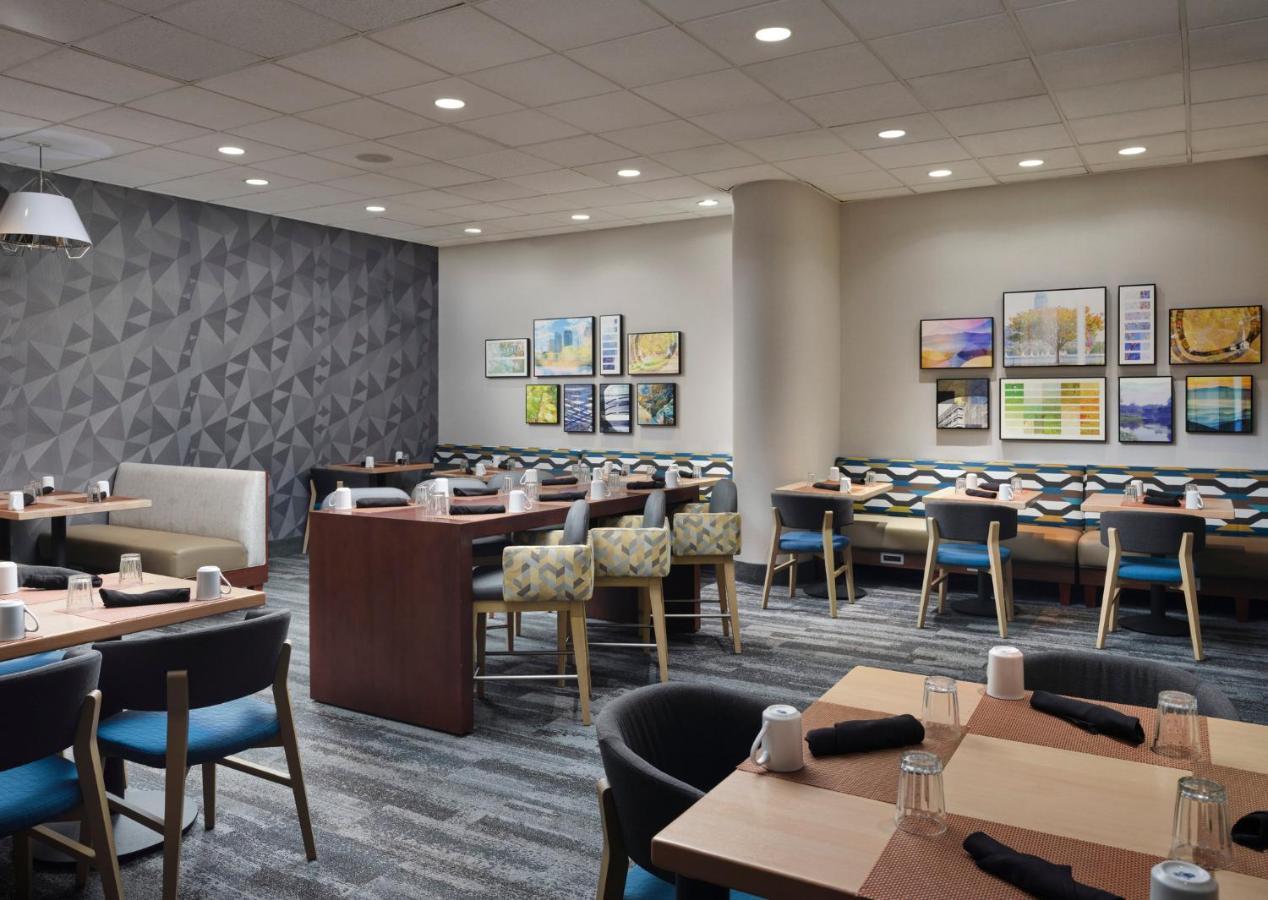 Hotel Boston - & Conference Center By Ihg