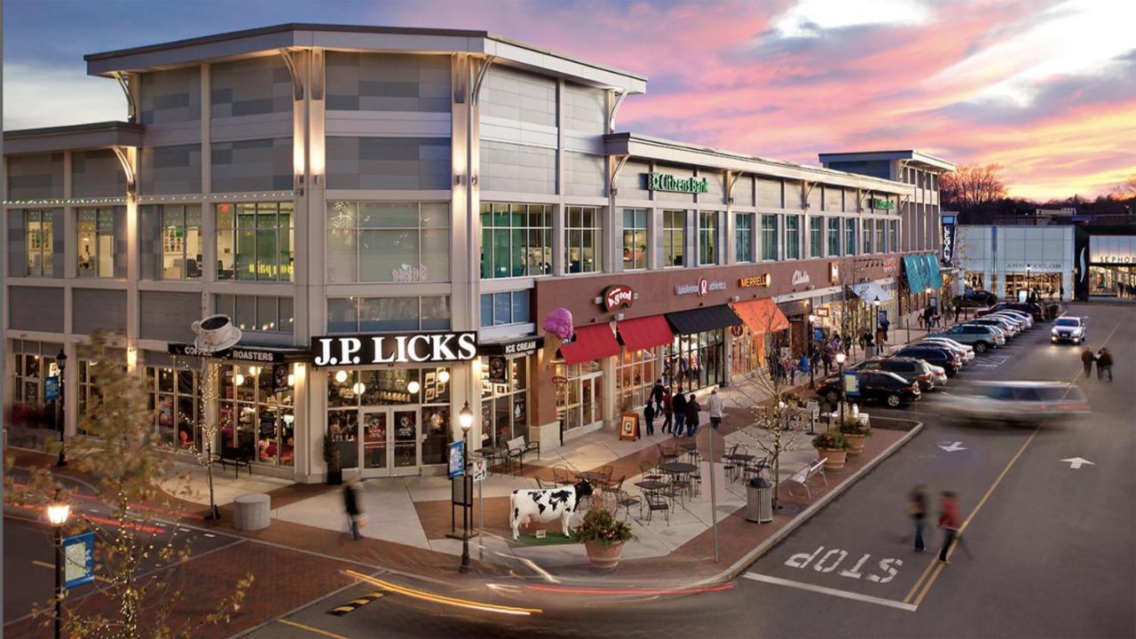 Boston - & Conference Center By Ihg Hotel 3*