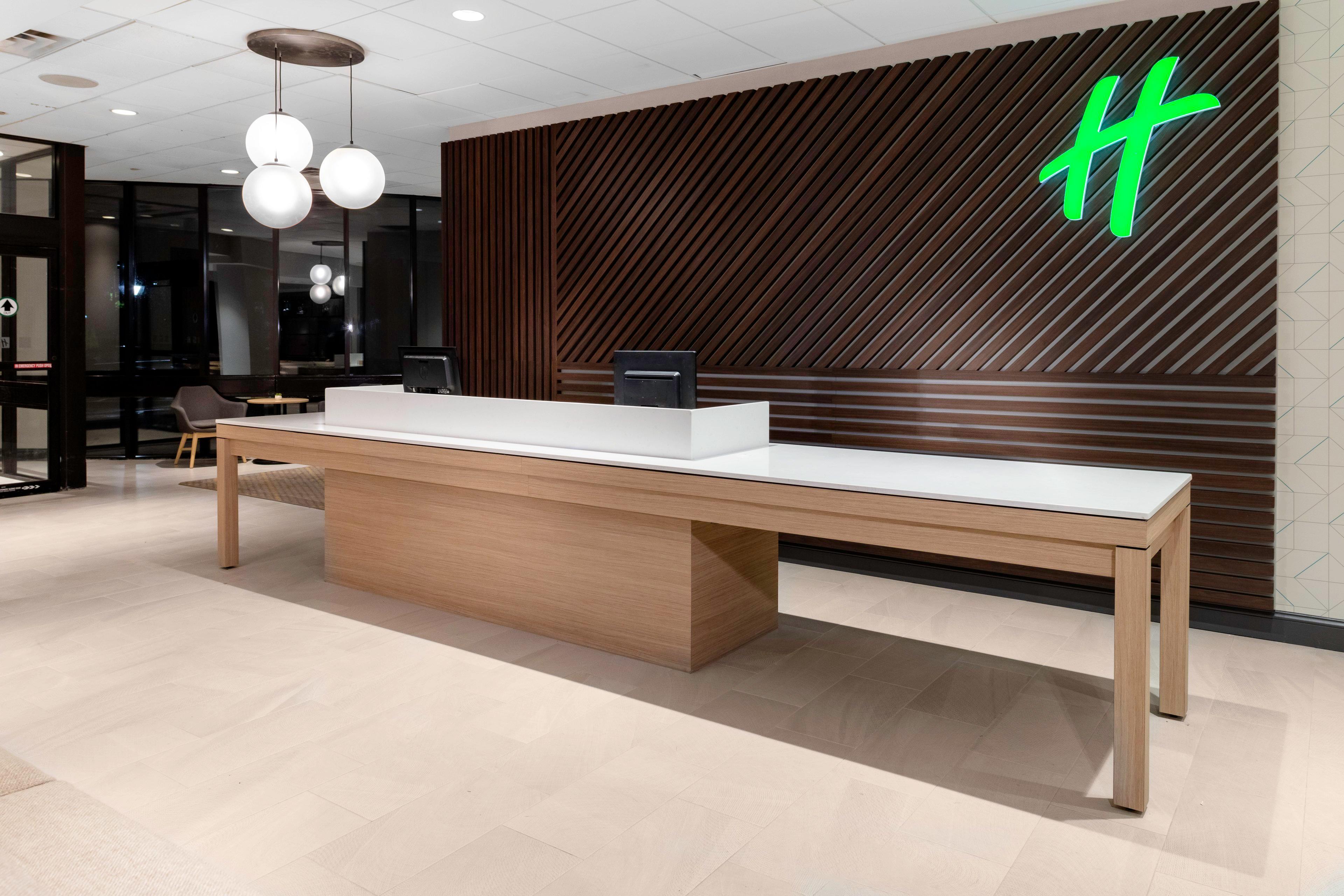 Holiday Boston - & Conference Center By Ihg