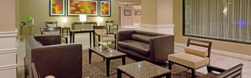 Holiday Boston - & Conference Center By Ihg Hotel