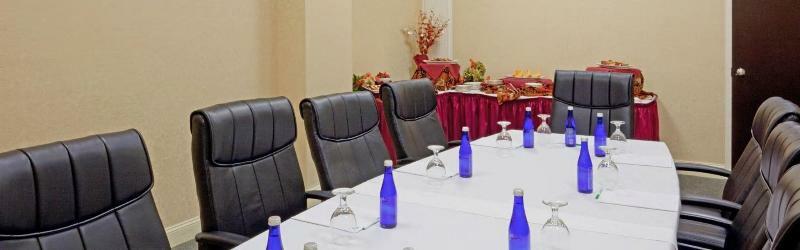 Hotel Boston - & Conference Center By Ihg 3*